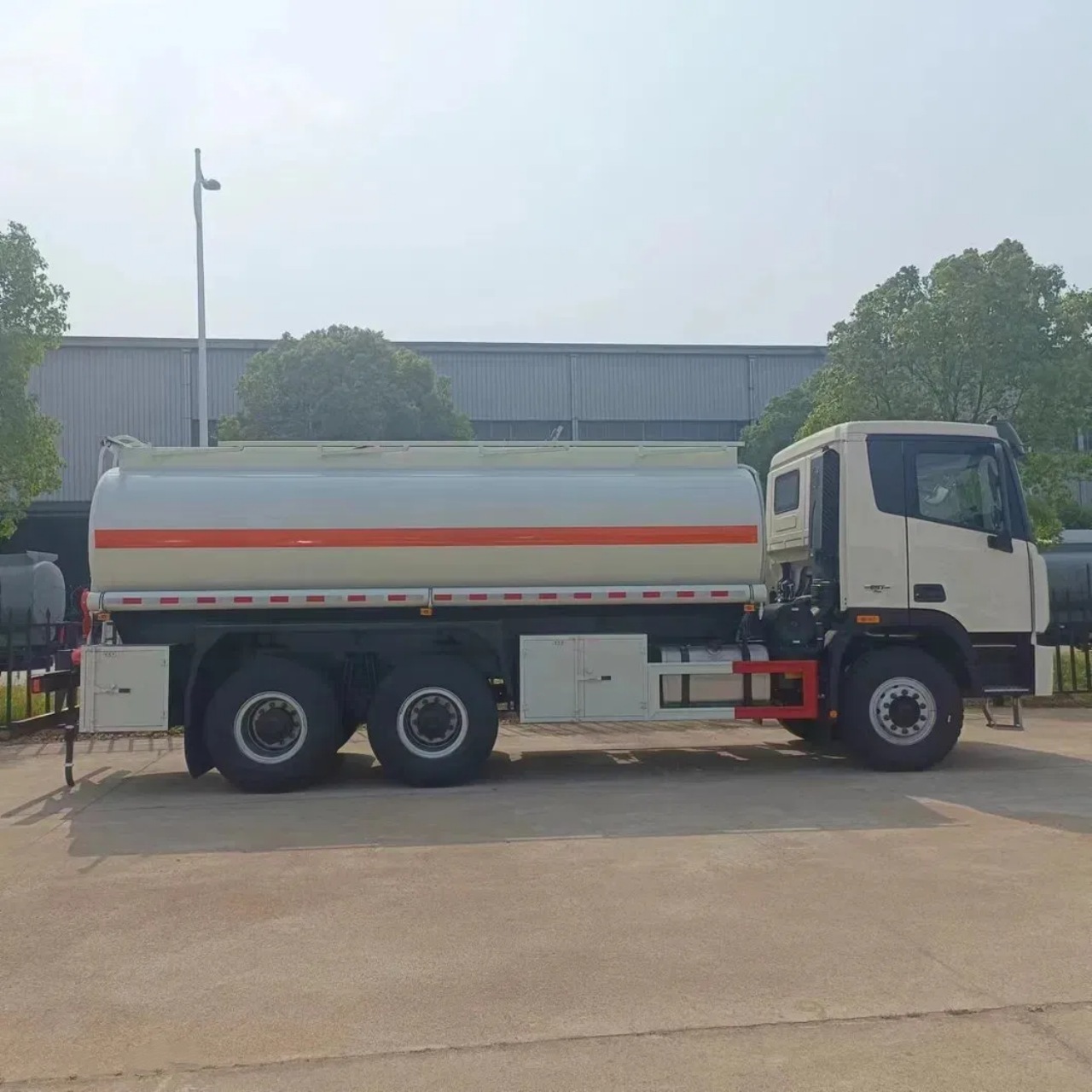 FOTON 25 CBM Diesel Fuel Bowser (4)
