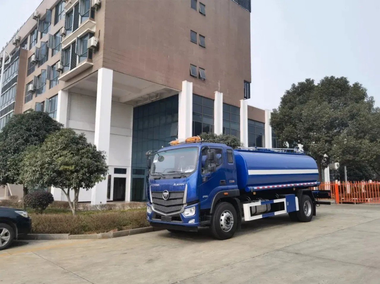 FOTON Auman 15 CBM Water Truck (2)