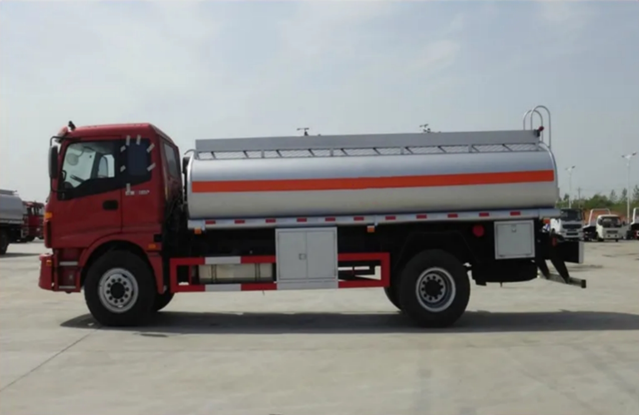 Foton Auman 15000 Liters Fuel Tanker Truck (2)