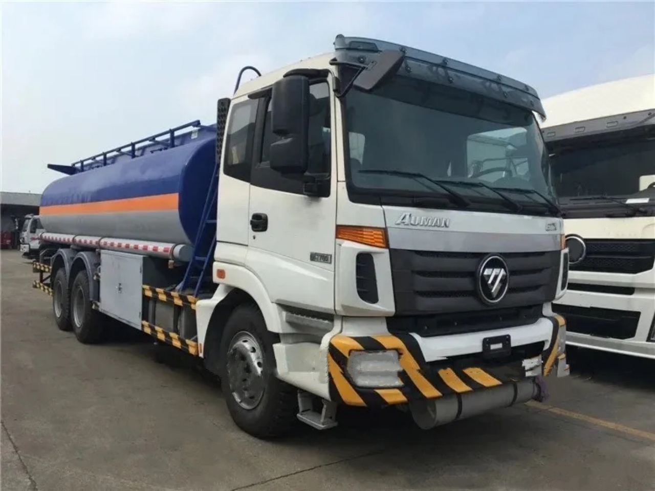 Foton Auman 22000 Liters Fuel Delivery Truck (2)
