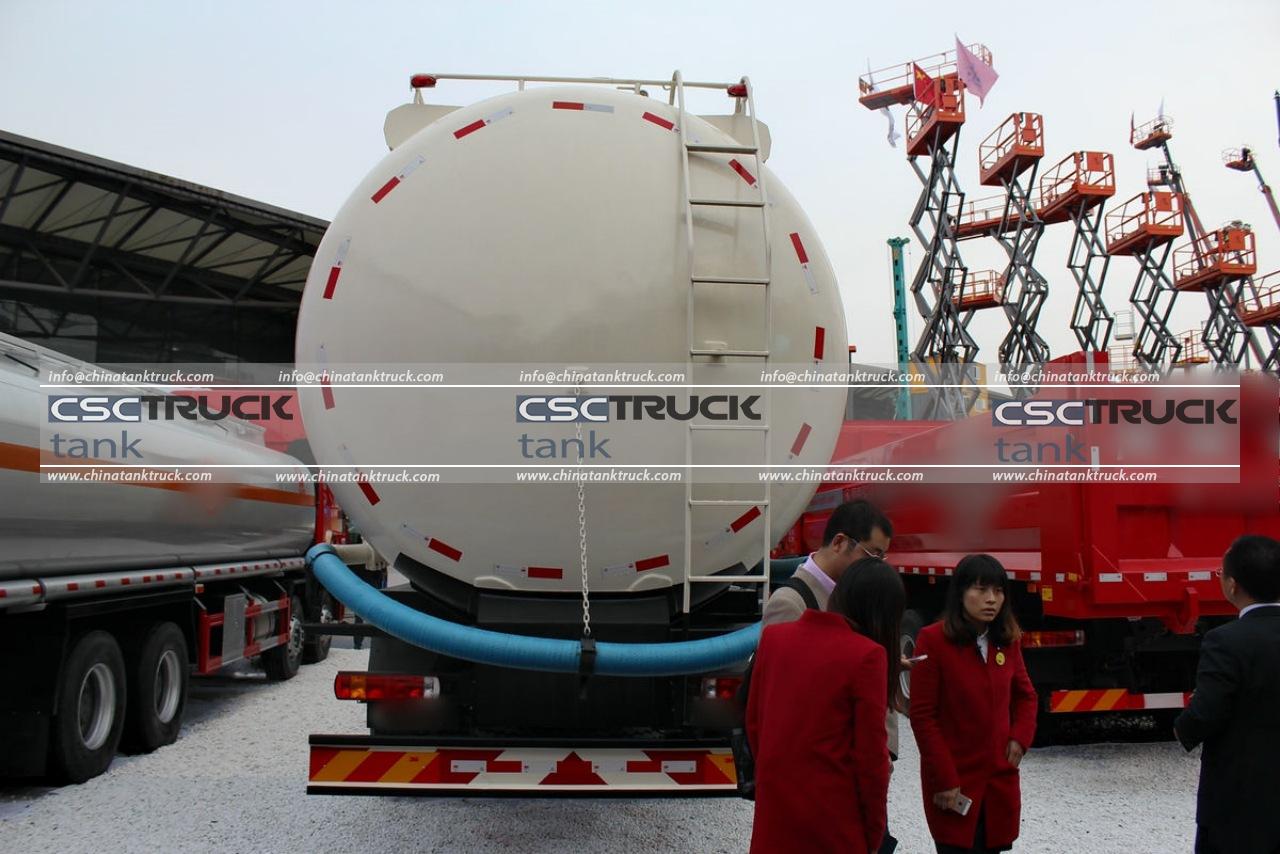 Genlyon C100 37 CBM Pneumatic Truck (6) Genlyon C100 37 CBM Pneumatic Truck (6)