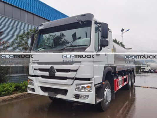 HOWO 10 Wheelers Milk Tank Truck