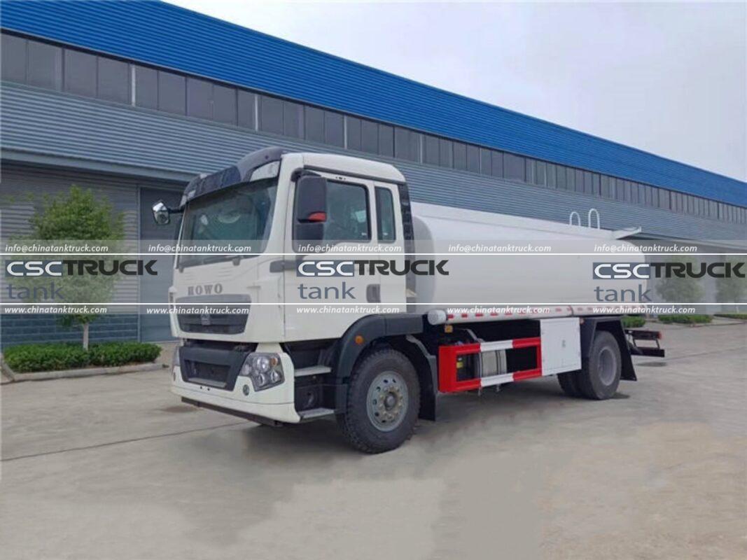 HOWO 10000 Liters Fuel Tank Truck