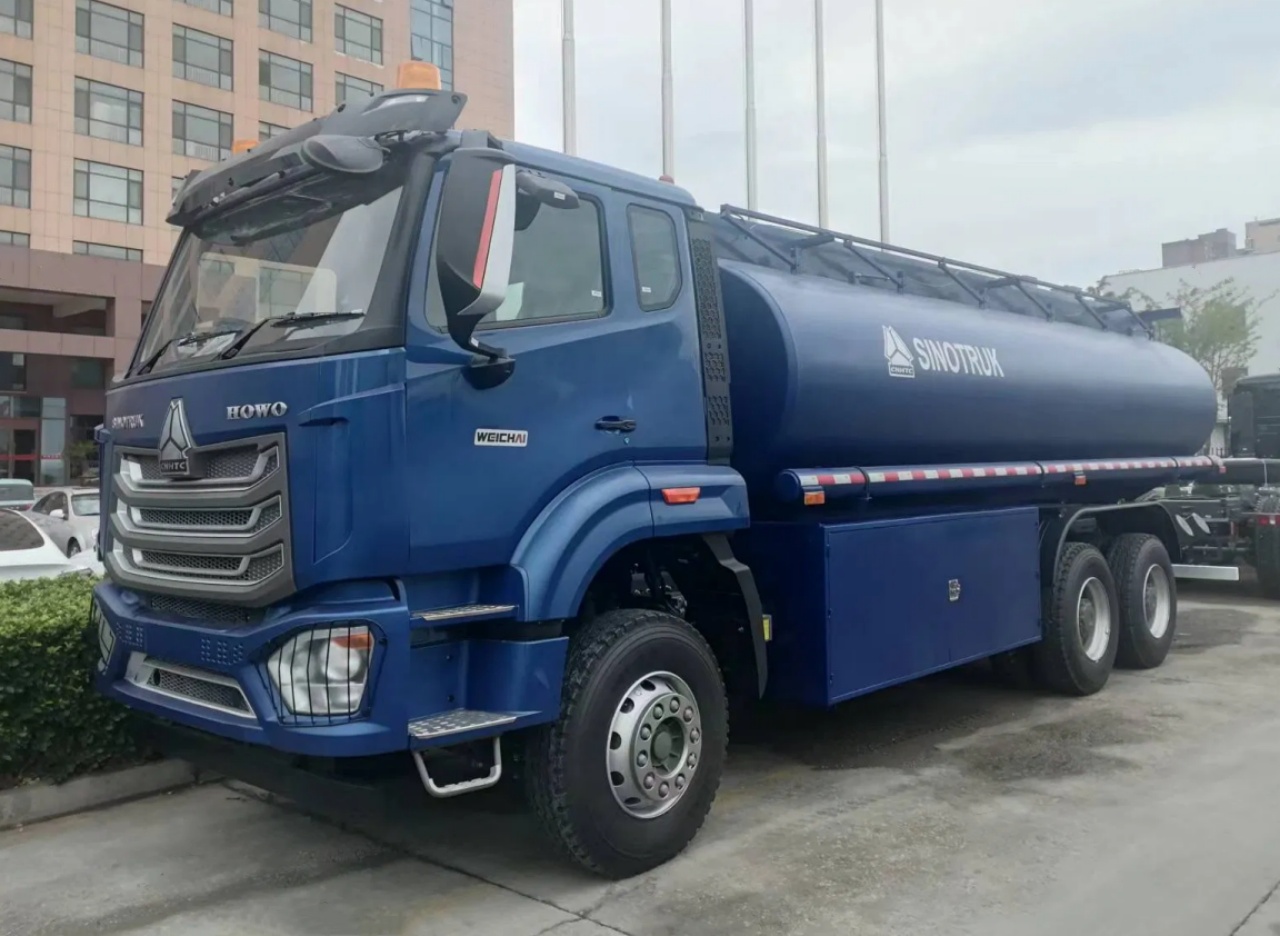 HOWO 20000 Liters Fuel Tanker Lorry