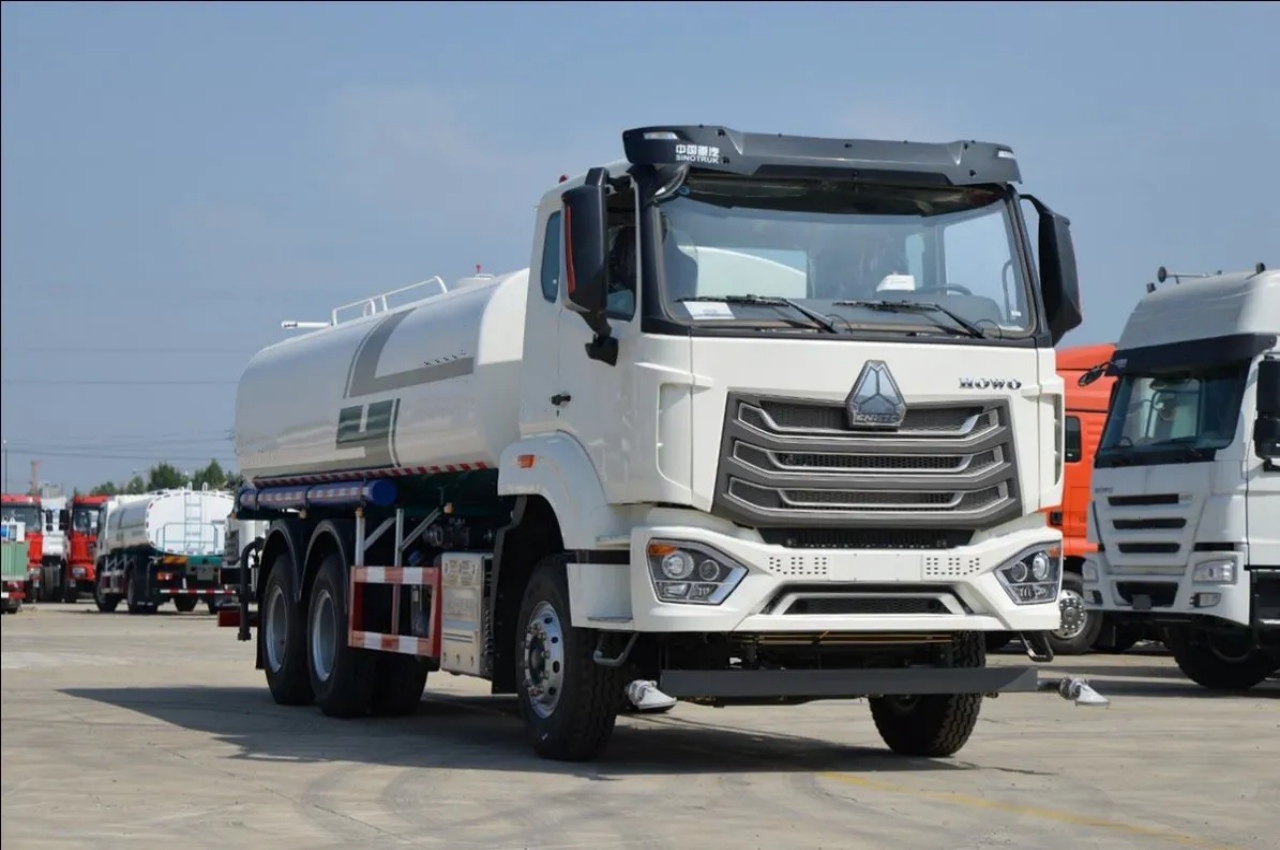 HOWO 20000 Liters Water Truck (2)
