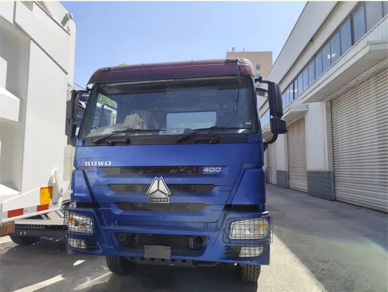HOWO 25000 Liters Fuel Tanker Truck (2)