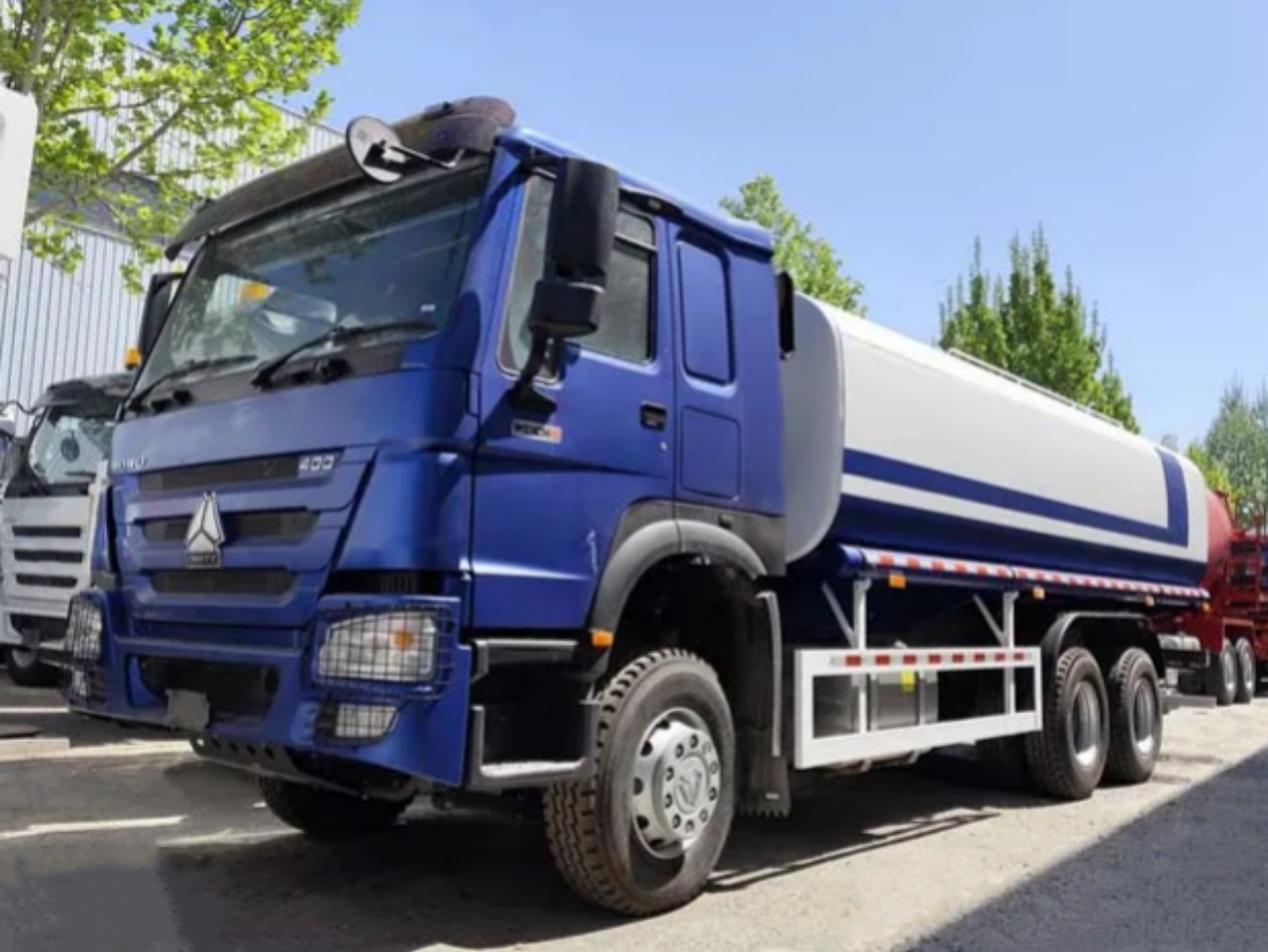 HOWO 25000 Liters Fuel Tanker Truck