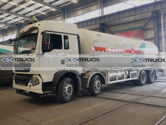 HOWO 27 CBM LNG Transport Truck