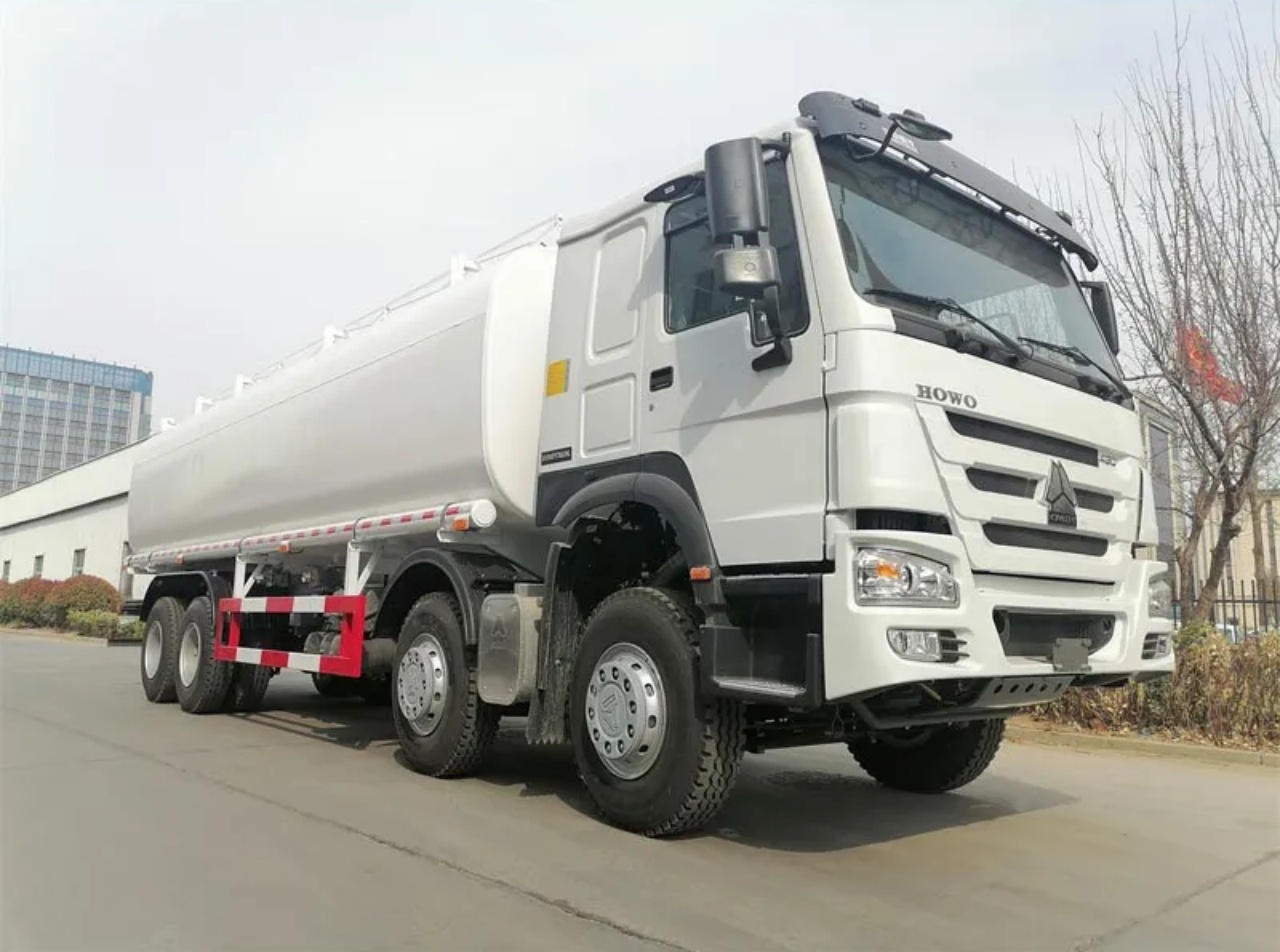 HOWO 35000 Liters Water Tanker Truck (2)