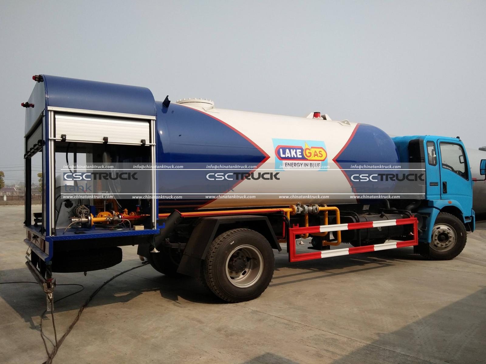 HOWO 5 Ton LPG Bobtail Truck Tank HOWO 5 Ton LPG Bobtail Truck Tank