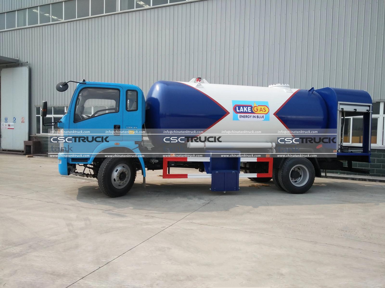 HOWO 5 Ton LPG Bobtail Truck