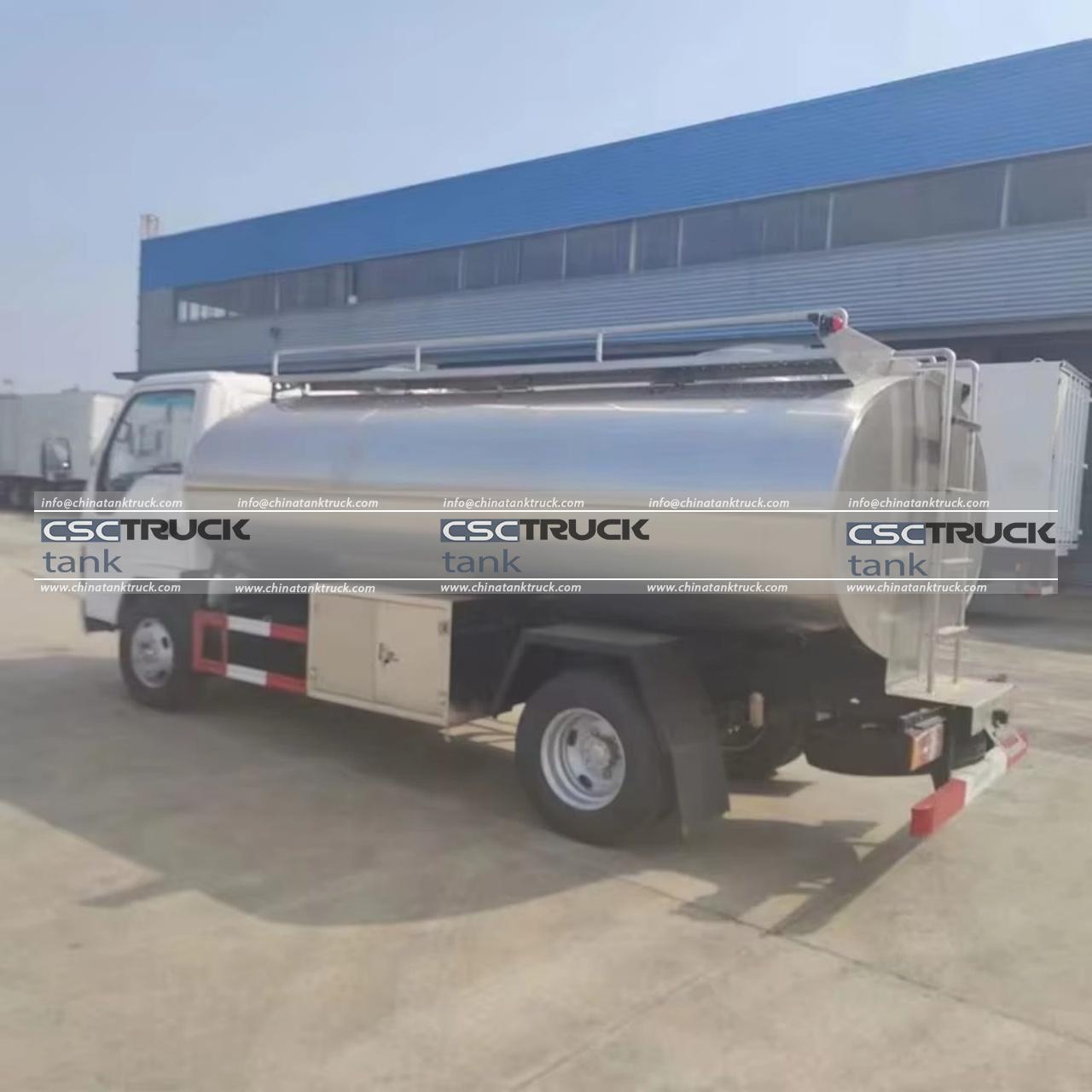 ISUZU 3CBM Milk Tank Truck (5) ISUZU 3CBM Milk Tank Truck (5)