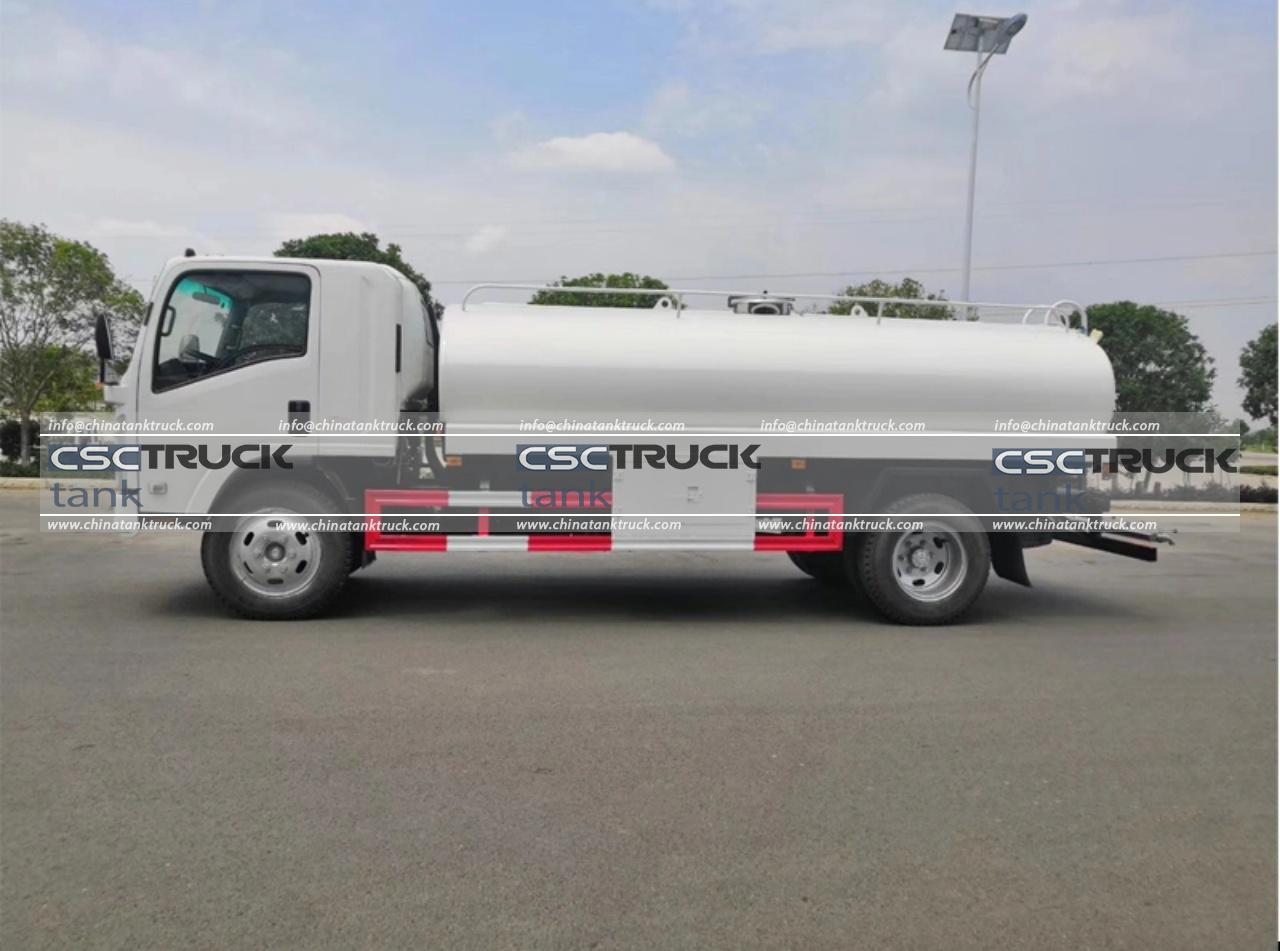 ISUZU 8000 Liters Milk Tank Truck (4) ISUZU 8000 Liters Milk Tank Truck (4)