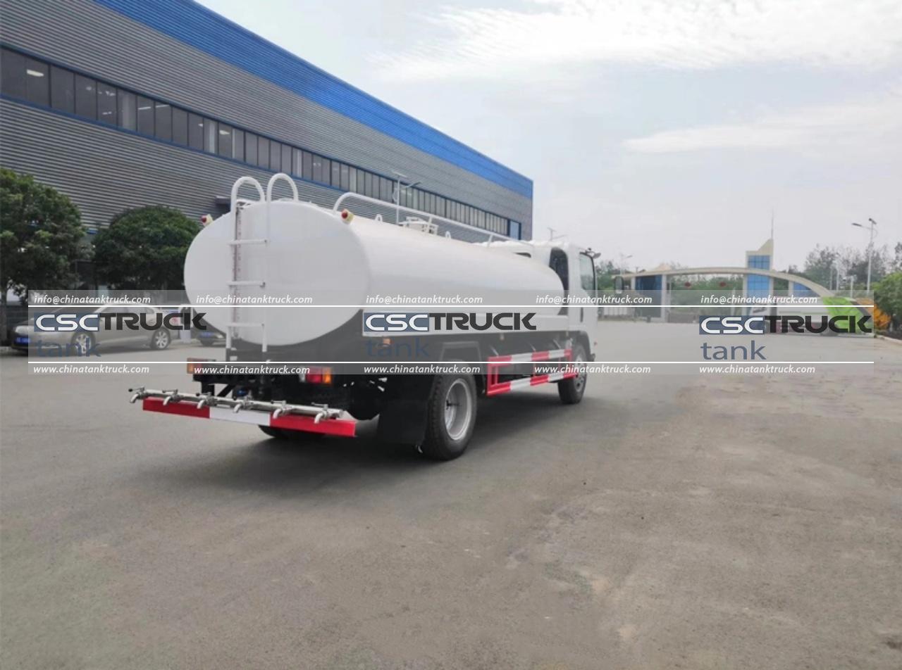 ISUZU 8000 Liters Milk Tank Truck (5) ISUZU 8000 Liters Milk Tank Truck (5)