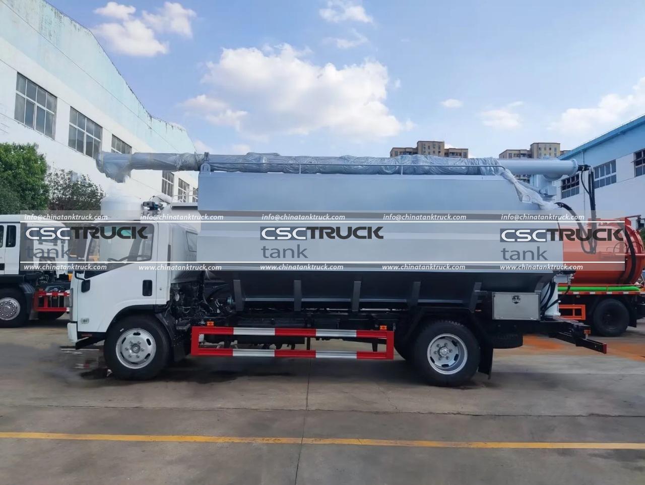 ISUZU ELF 6T Payload Bulk Feed Tanker Truck (4) ISUZU ELF 6T Payload Bulk Feed Tanker Truck (4)