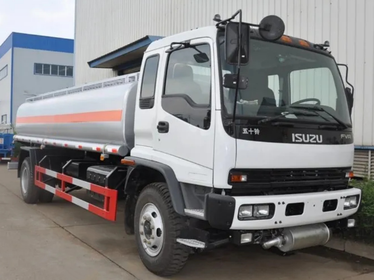 ISUZU FVR 15000 Liters Oil Refueling Tanker Truck