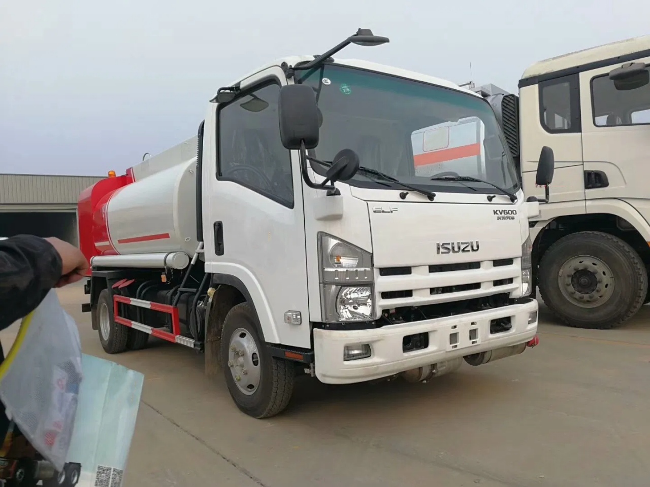ISUZU KV600 10 CBM Diesel Fuel Bowser (2)