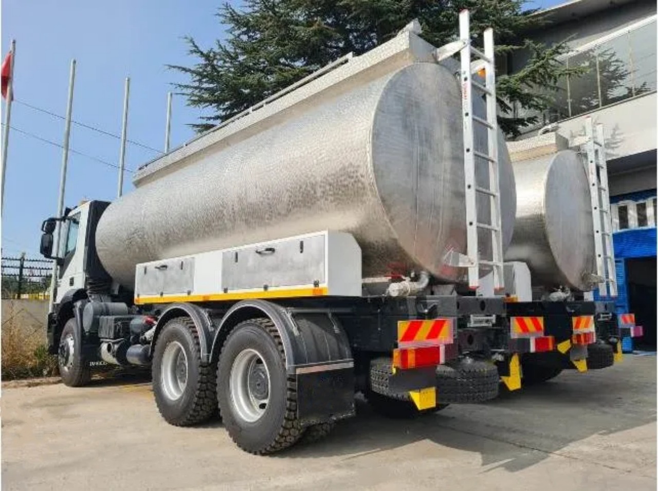 IVECO 20000 Liters Water Truck (3)