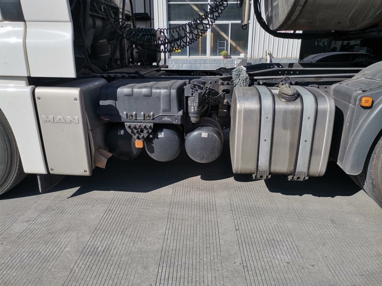 MAN TGX Fresh Milk Truck – A High-Performance, High-Efficiency Choice! (28)