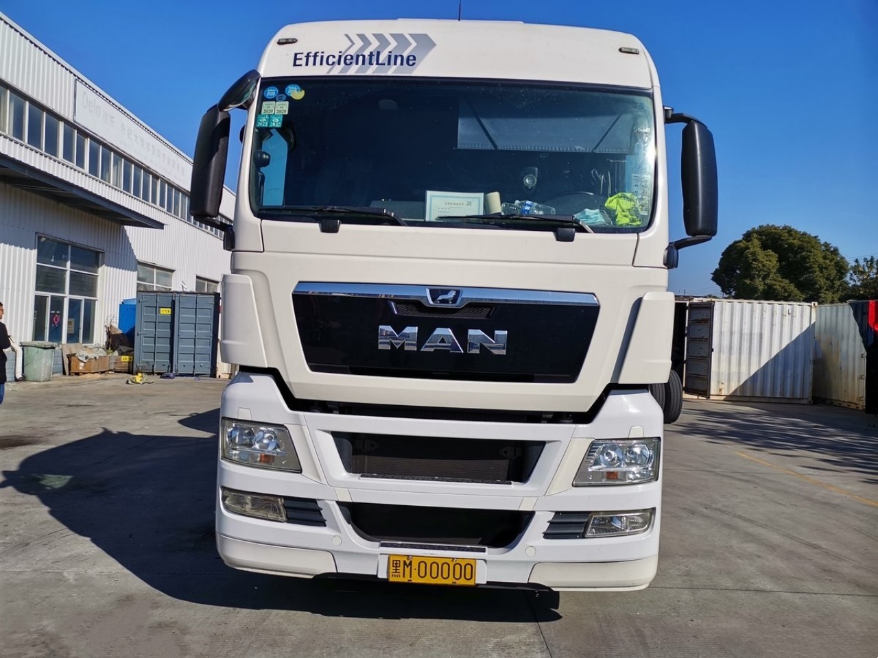 MAN TGX Fresh Milk Truck – A High-Performance, High-Efficiency Choice! (7)