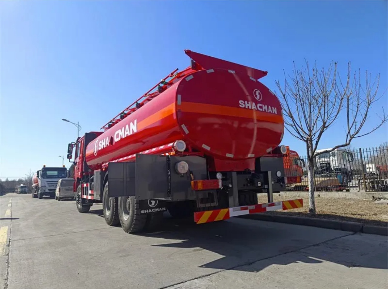 SHACMAN F3000 20000 Liters Fuel Tanker Truck (5)