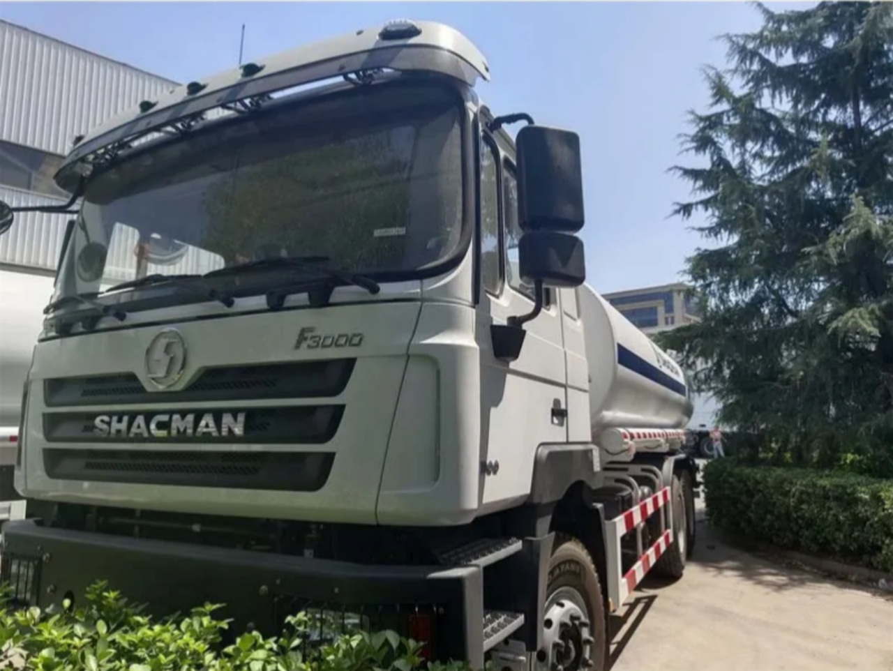 SHACMAN F3000 20000 Liters Water Truck (2)