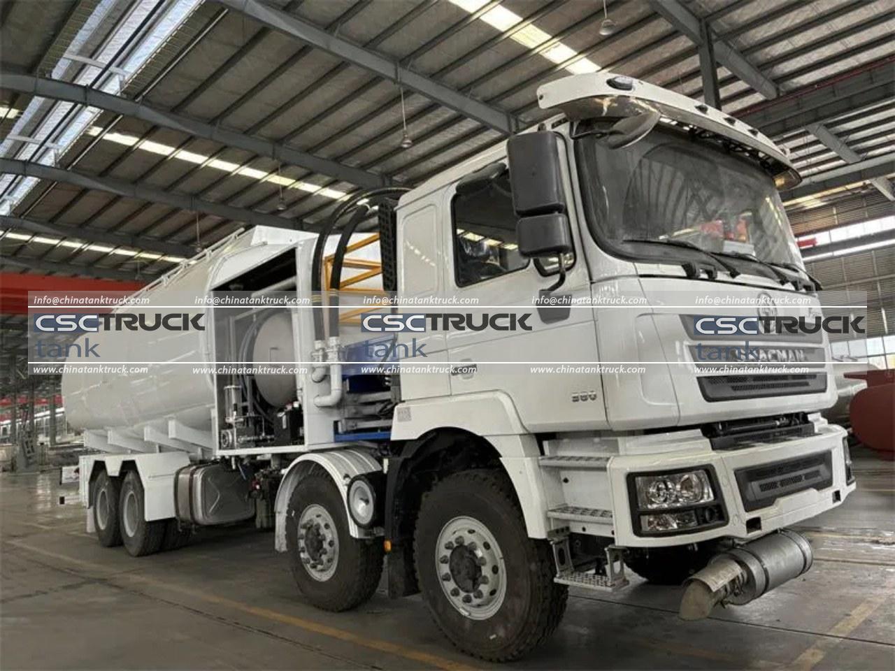 SHACMAN F3000 30000 Liters Aircraft Refueller (2)