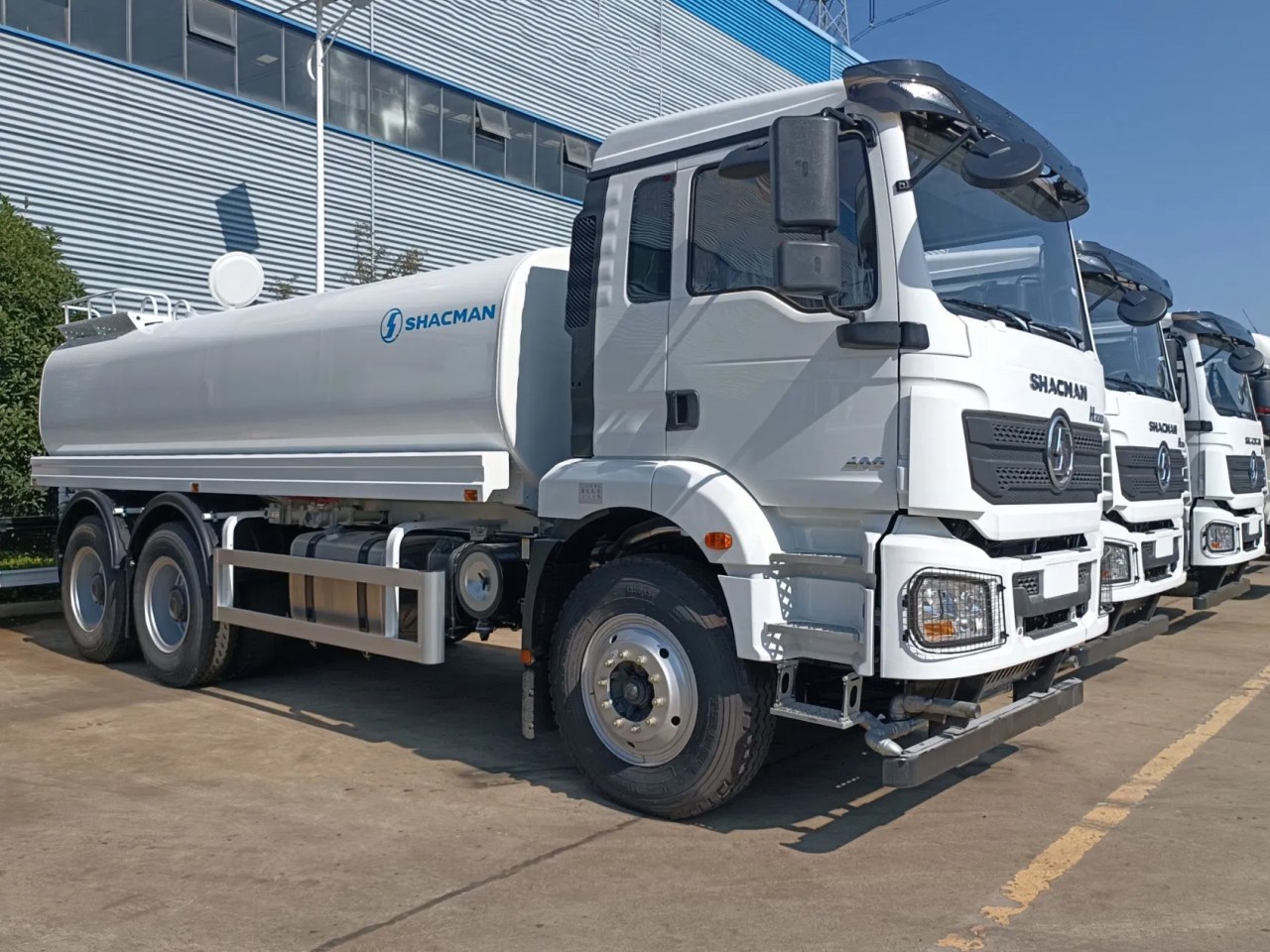 SHACMAN H3000 20 CBM Water Tanker Truck (4)
