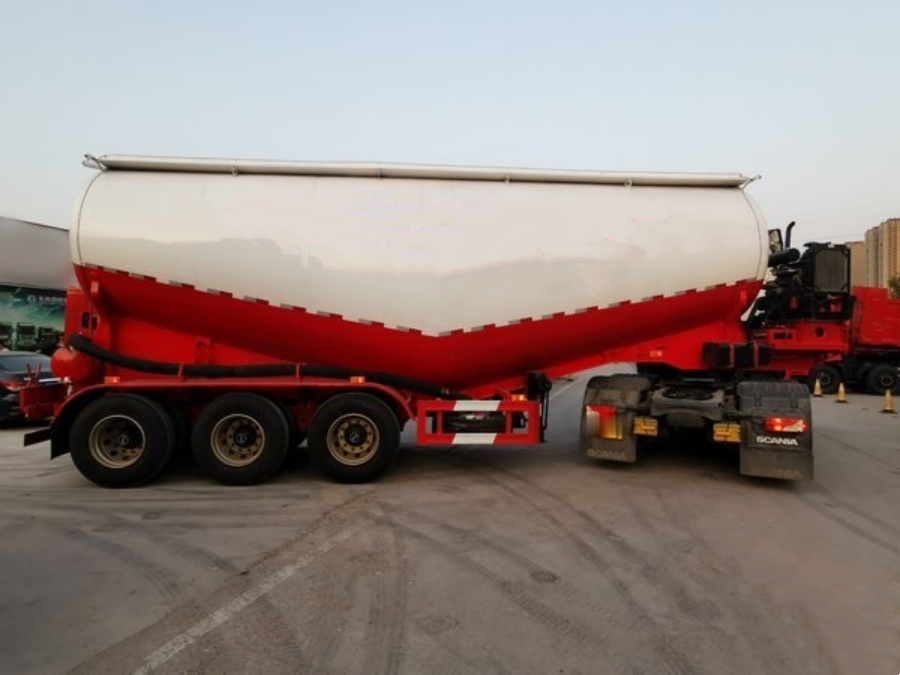 Scania 30Ton Payload Pneumatic Tank Truck, the Choice for Economic Efficiency and High Profits! (4)
