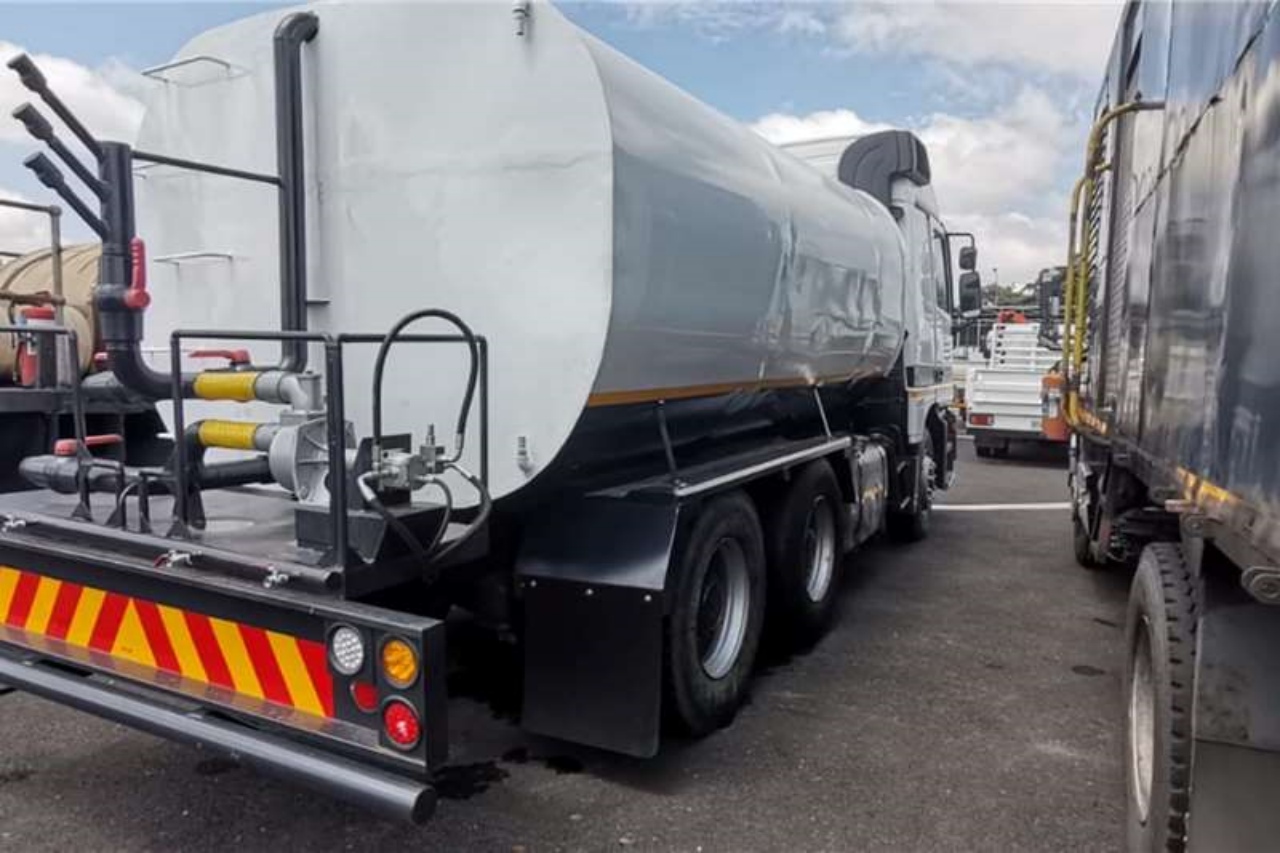 Water Bowser Truck (5)