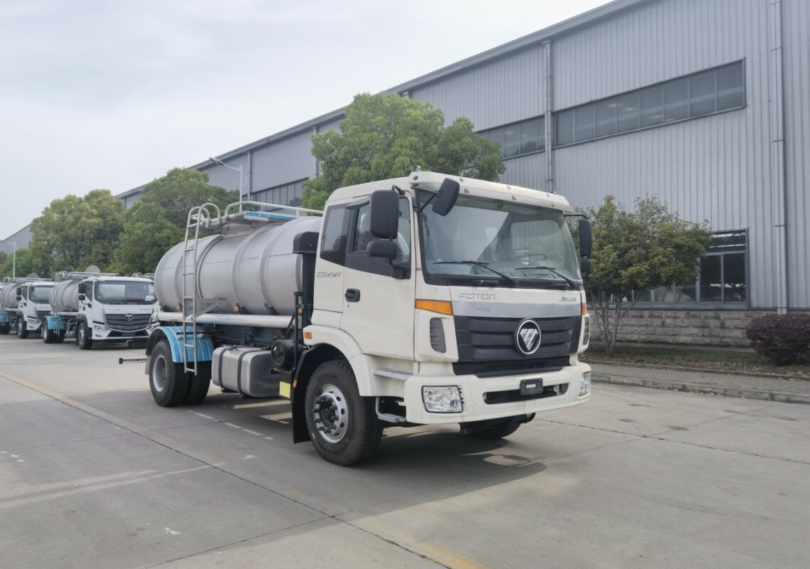 Water tank truck 09